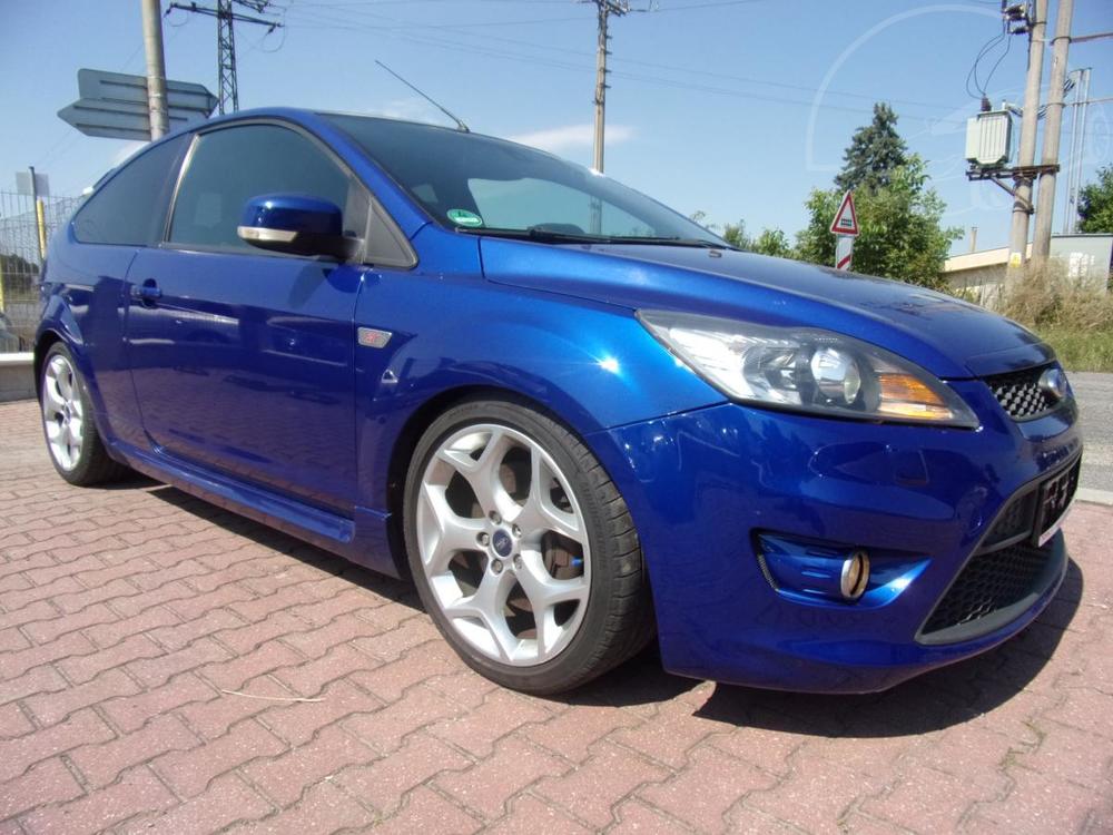 Ford Focus ST 2,5 166 kW RECARO