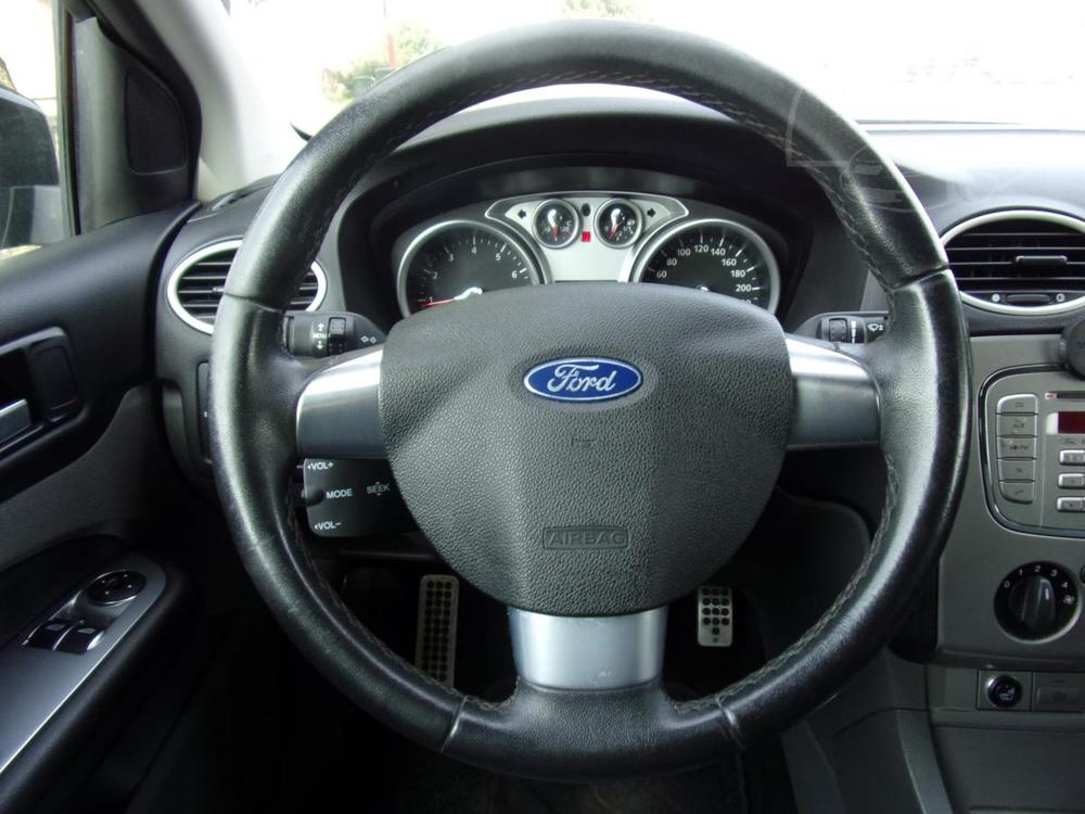 Ford Focus 1,6 16V KLIMA ALU vhev