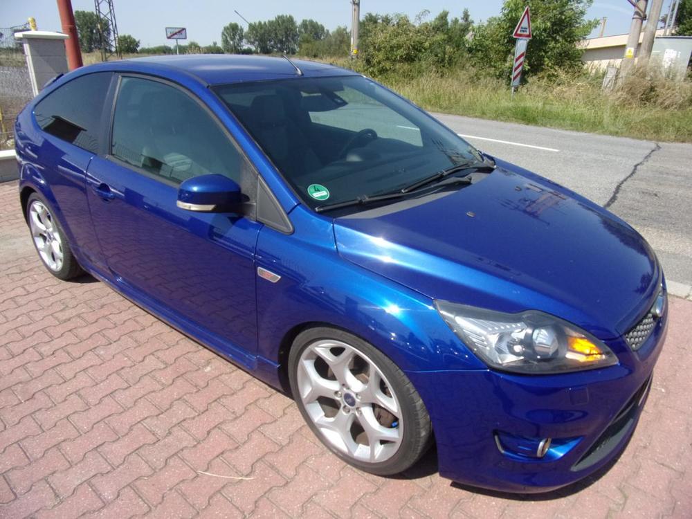 Ford Focus ST 2,5 166 kW RECARO