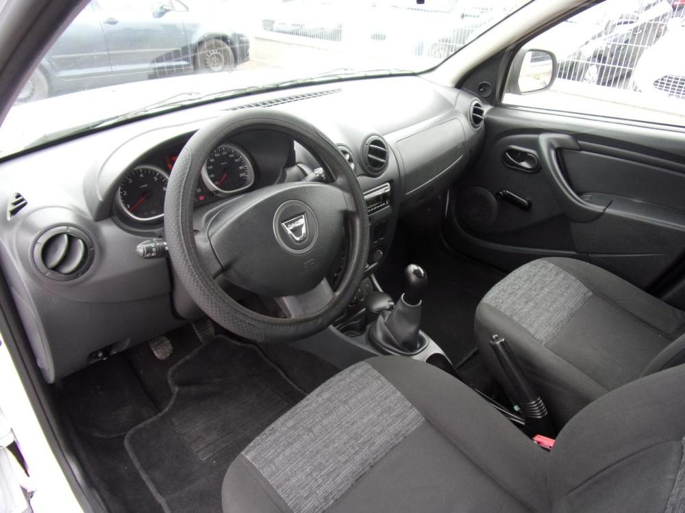 Dacia Duster 1,6 16V 1.majitel USB