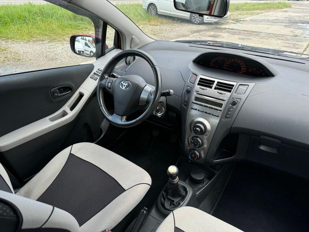 Toyota Yaris 1,0i 51 kW