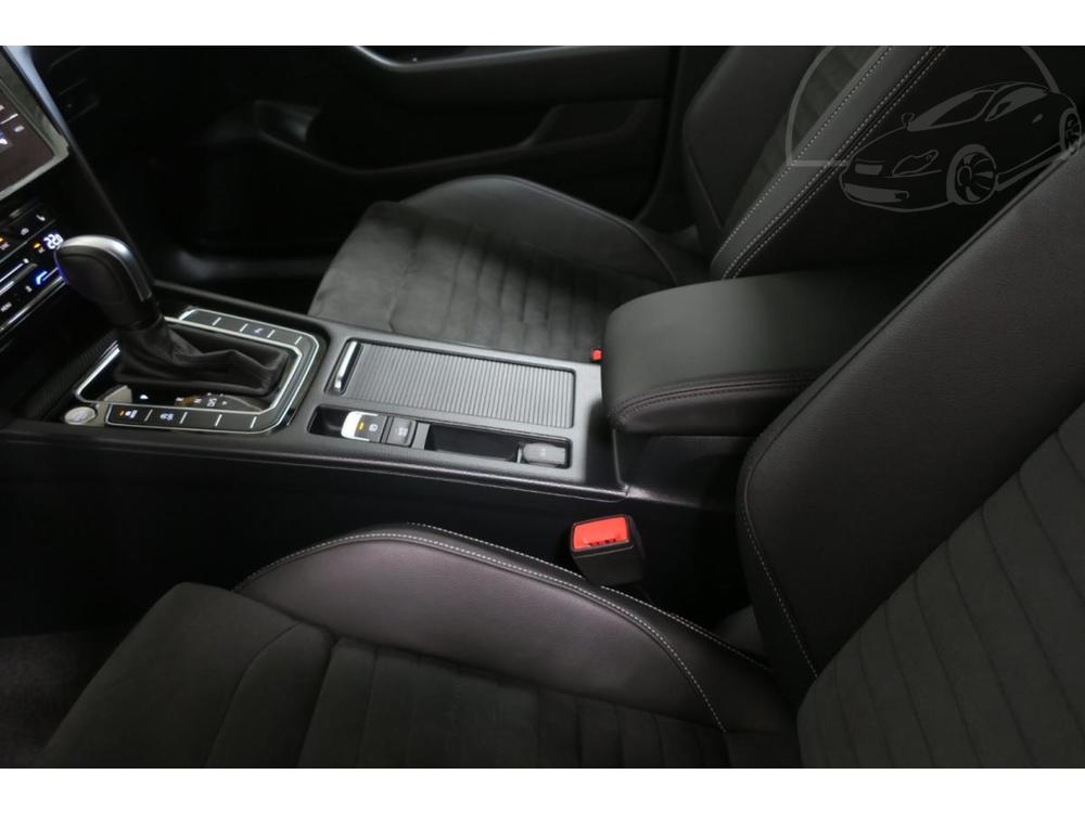 Volkswagen Passat 2,0 TDI 147KW 7DSG 4M Matrix