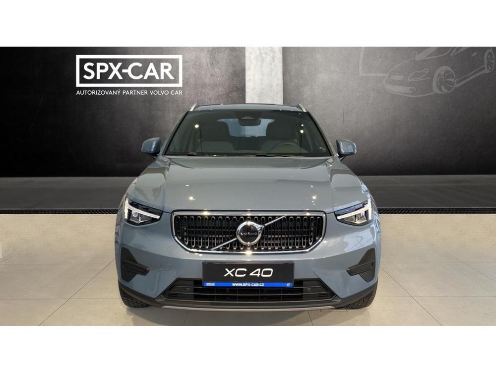 Prodm Volvo XC40 ESSENTIAL, B3 FWD, 120+10 kW /