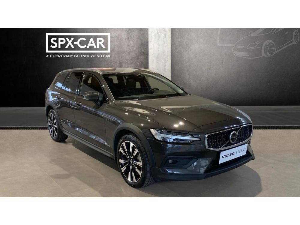 Prodm Volvo V60 Cross Country Pro, B5 AWD, 184