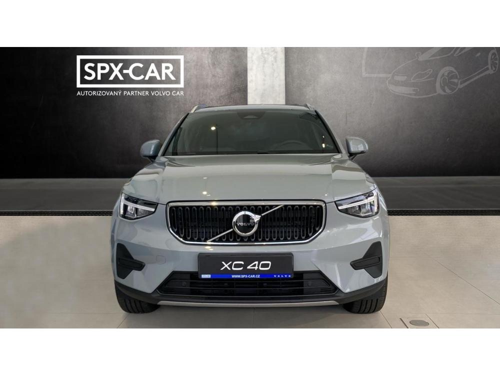 Volvo XC40 CORE, B3 FWD, 120+10 kW / 163+