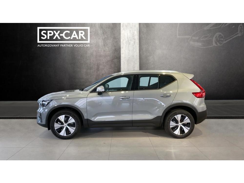 Volvo XC40 CORE, B3 FWD, 120+10 kW / 163+