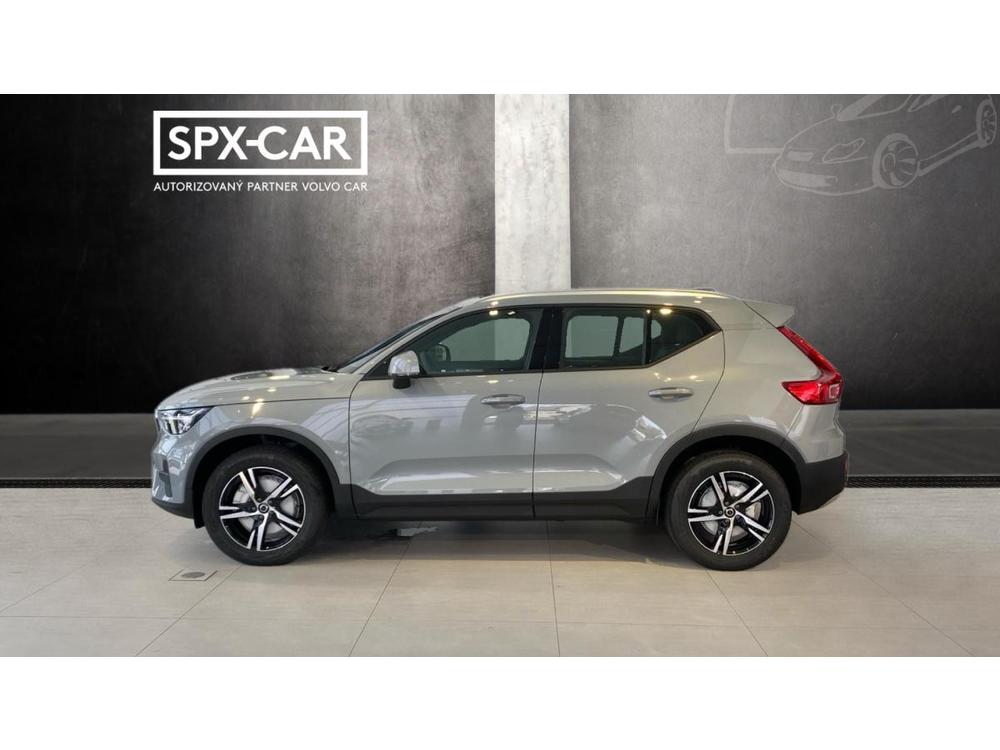 Volvo XC40 CORE, B3 FWD, 120+10 kW / 163+