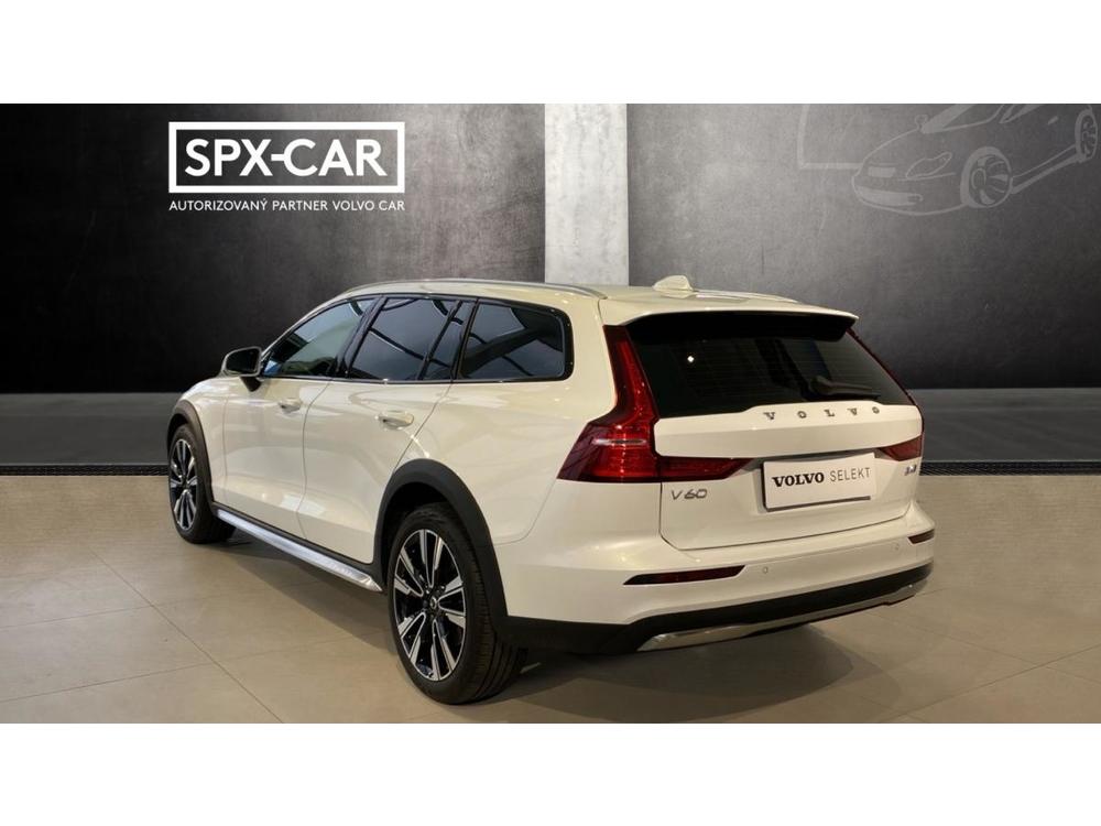 Volvo V60 Cross Country, B4 AWD, 145+10