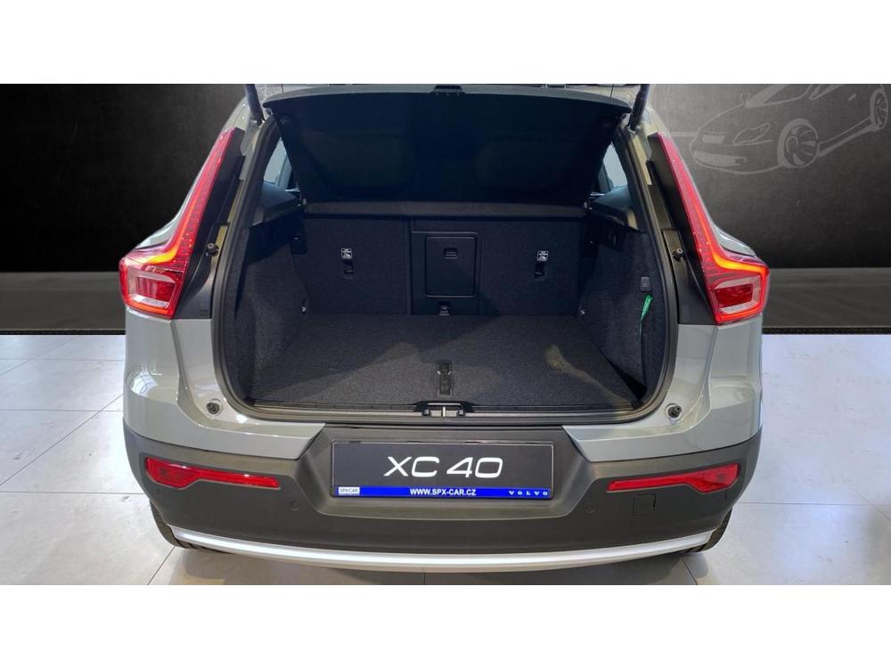 Volvo XC40 ESSENTIAL, B3 FWD, 120+10 kW /