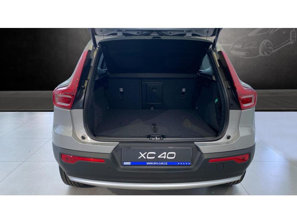 Volvo XC40 CORE, B3 FWD, 120+10 kW / 163+