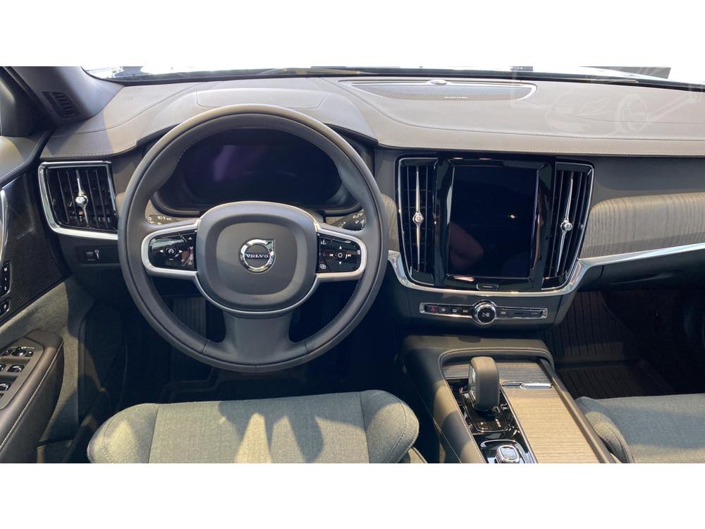 Volvo V90 Cross Country Pro, B4 AWD, 145