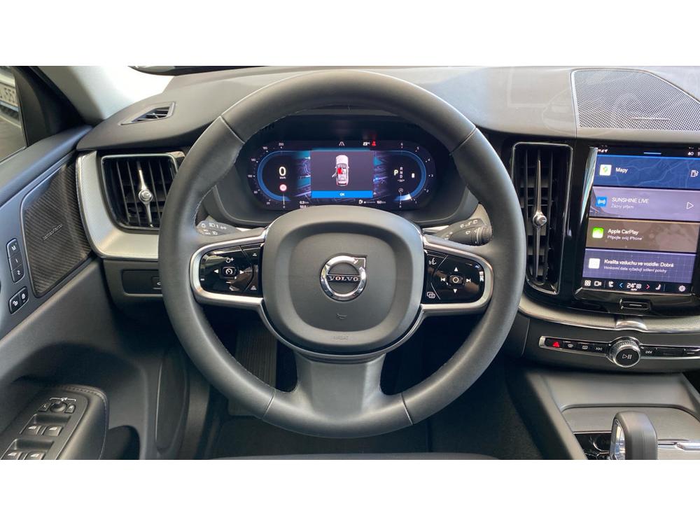 Volvo XC60 PLUS DARK, B4 AWD, 145+10 kW /