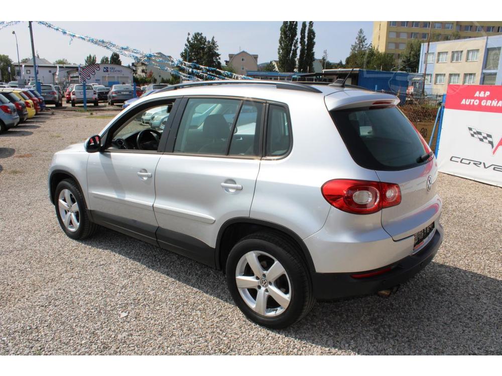 Volkswagen Tiguan 2,0TDI XENON NAVI KUE DSG 4X4