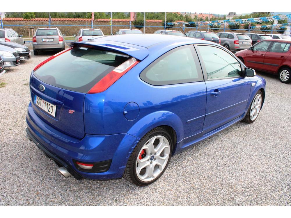 Ford Focus 2,5i ST XENON KLIMA RECARO ALU