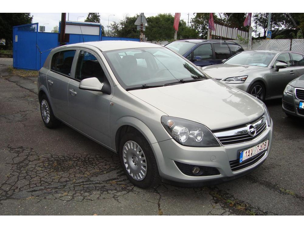 Opel Astra 1.4i 16V, ČR,2.Maj.Serv.kniha