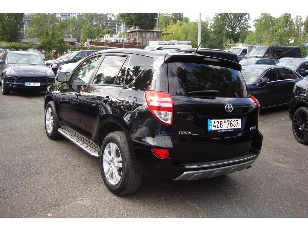 Toyota RAV4 2.2 D-4D, R,2.Maj.Prav.servis