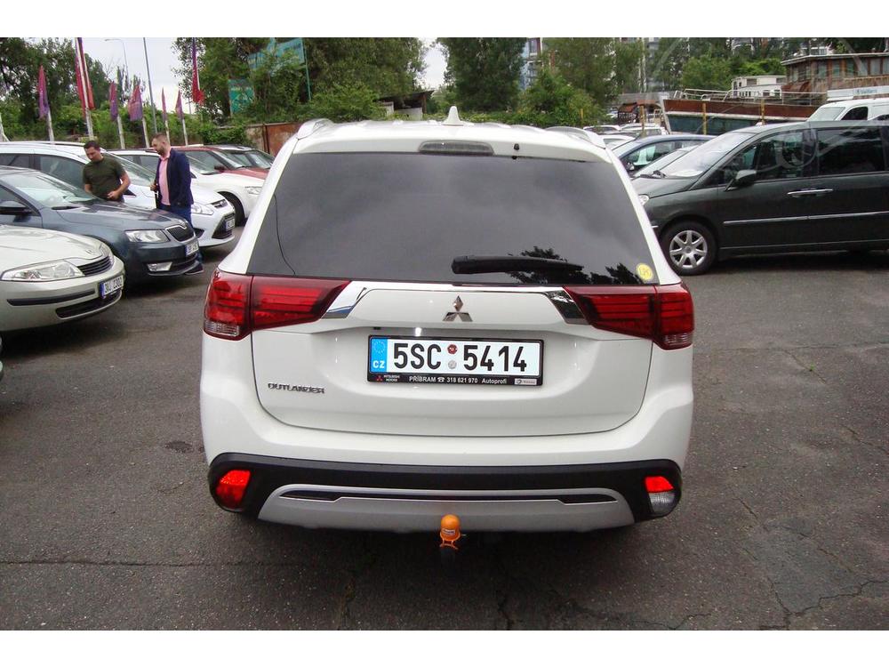 Mitsubishi Outlander 2.0 i+LPG,R.Serv.Kn.2.Majitel