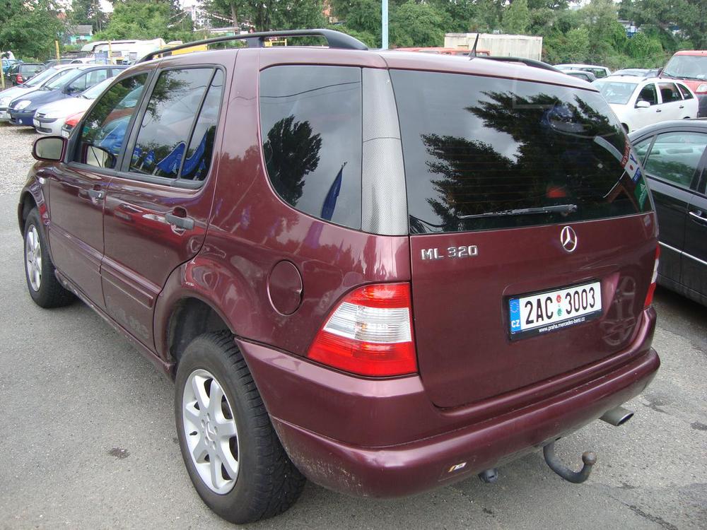 Mercedes-Benz M ML 320i + LPG,2023,Pravid.ser.