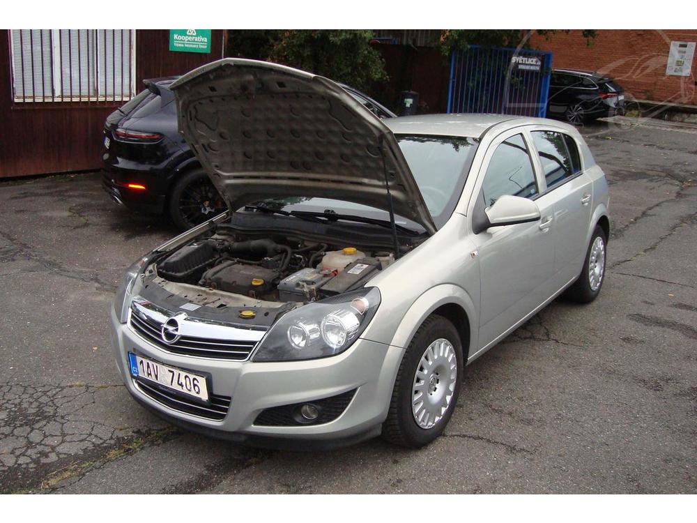 Opel Astra 1.4i 16V, R,2.Maj.Serv.kniha