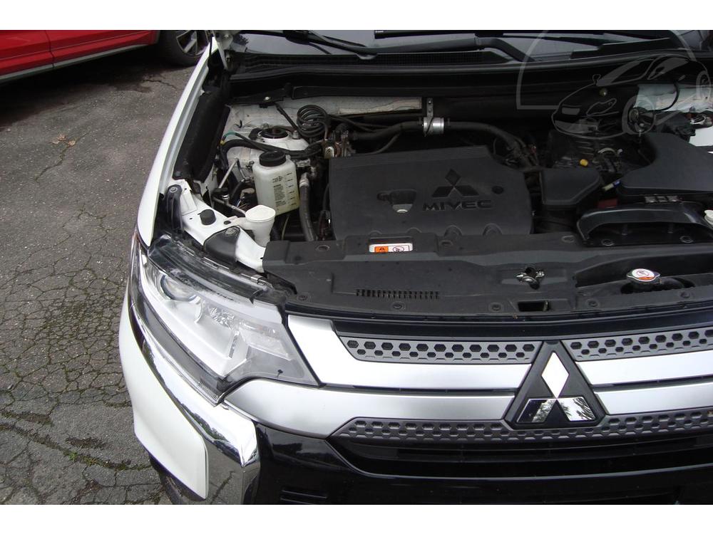 Mitsubishi Outlander 2.0 i+LPG,R.Serv.Kn.2.Majitel