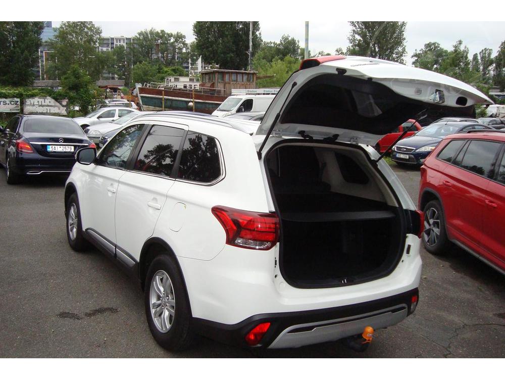 Mitsubishi Outlander 2.0 i+LPG,R.Serv.Kn.2.Majitel