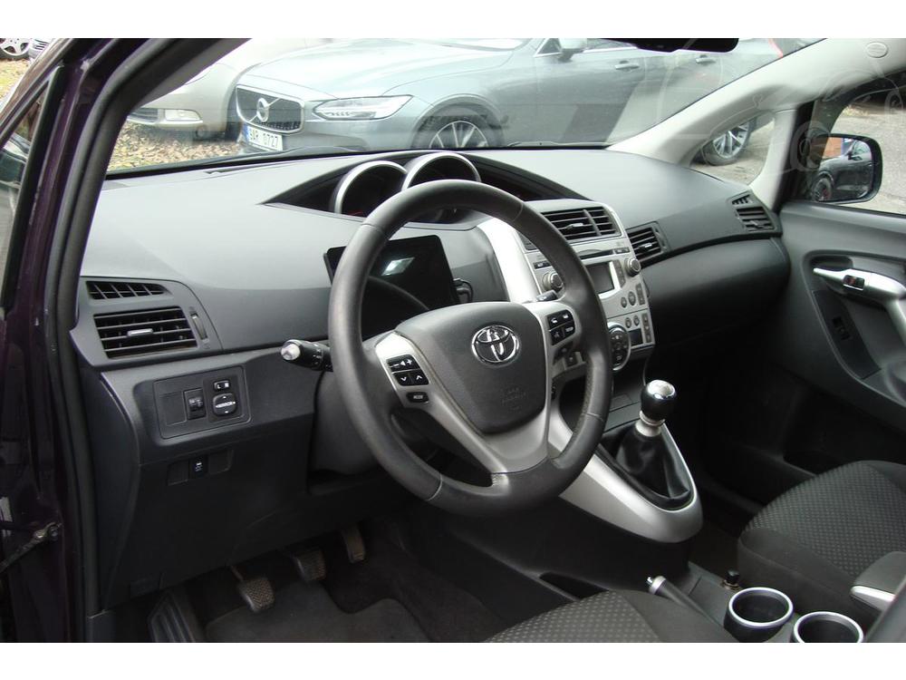 Toyota Corolla Verso 2.0 D-4D, 1.Maj.R,Sevisn kn.