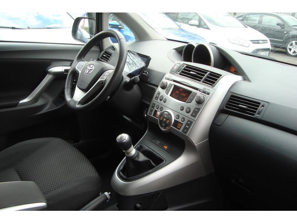 Toyota Corolla Verso 2.0 D-4D, 1.Maj.R,Sevisn kn.