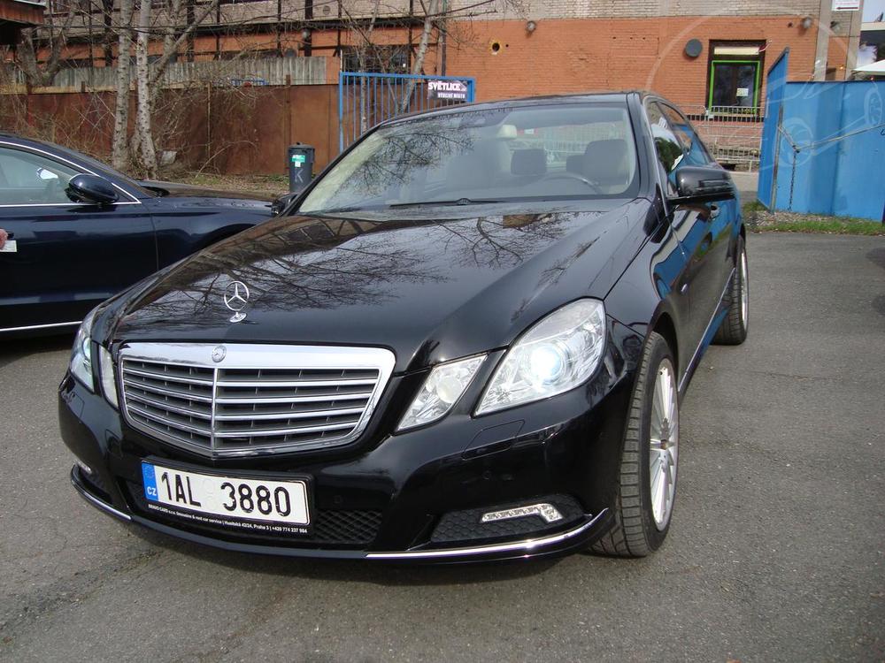 Mercedes-Benz E 250 CDi,AUT,R, 1.Maj.Servis.kn