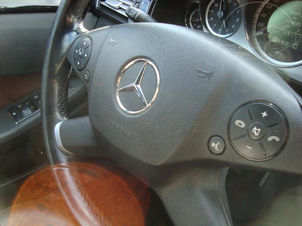 Mercedes-Benz E 250 CDi,AUT,R, 1.Maj.Servis.kn