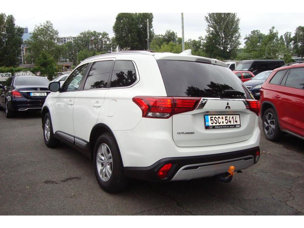 Mitsubishi Outlander 2.0 i+LPG,R.Serv.Kn.2.Majitel