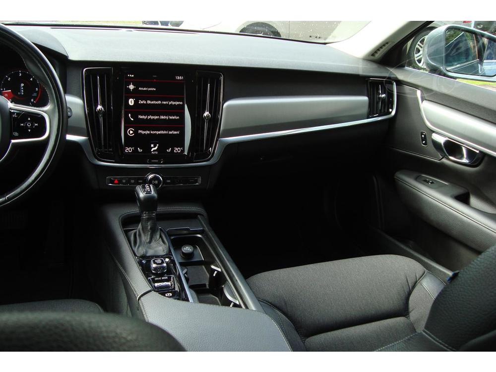 Volvo V90 D4 AWD,2.Maj.Pravideln servis