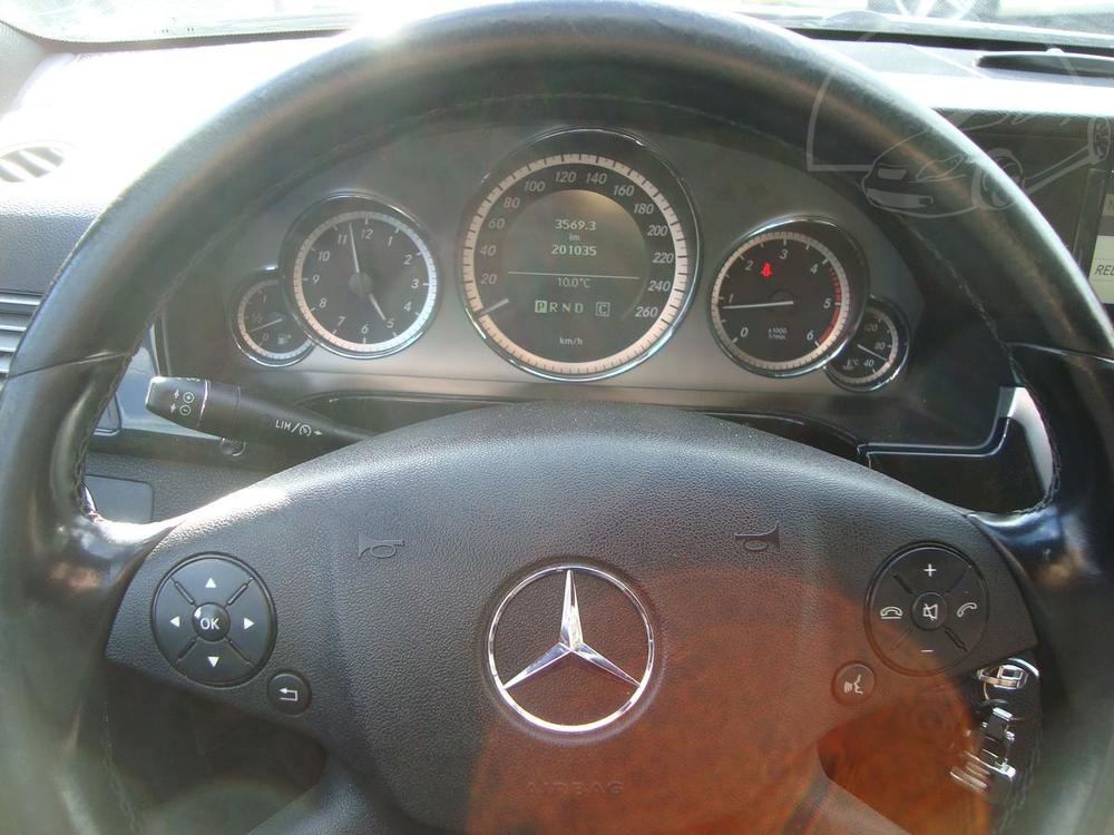 Mercedes-Benz E 250 CDi,AUT,R, 1.Maj.Servis.kn