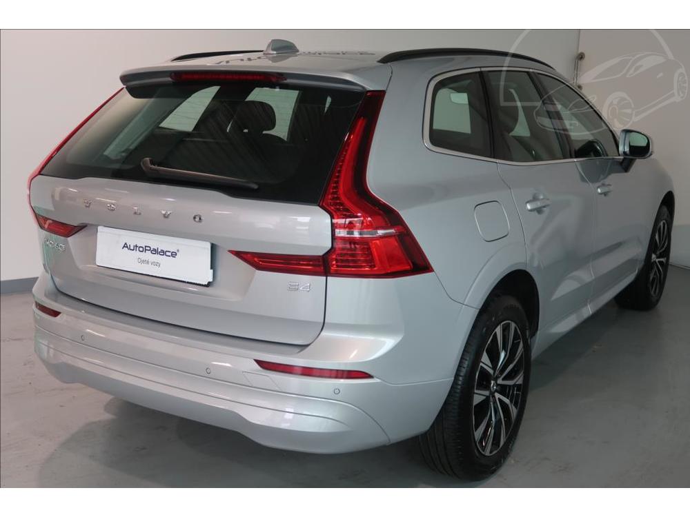 Volvo XC60 2,0 B4 FWD benzin Core Auto