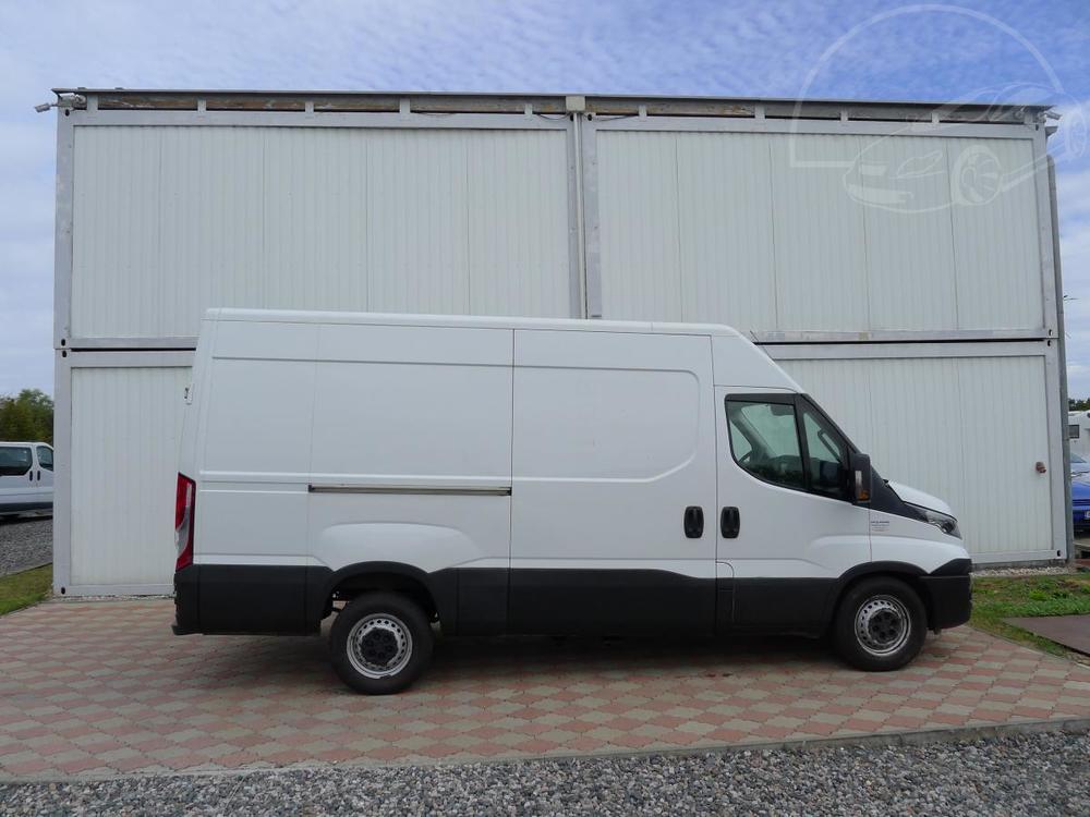 Iveco Daily 35S210 3,0 L2H2 Hi-Matic+Klima