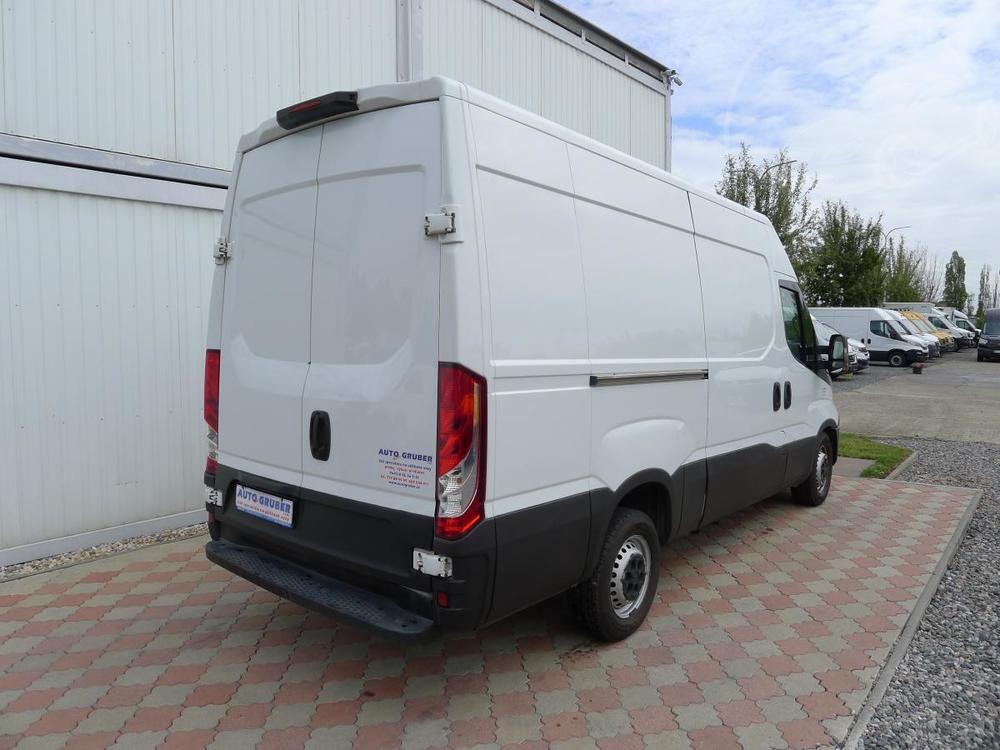 Iveco Daily 35S210 3,0 L2H2 Hi-Matic+Klima