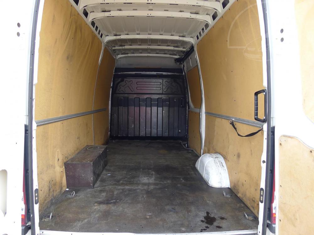 Iveco Daily 35S210 3,0 L2H2 Hi-Matic+Klima