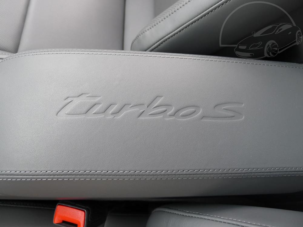 Porsche 911 Turbo S*Burmester*Aero*Zruka*