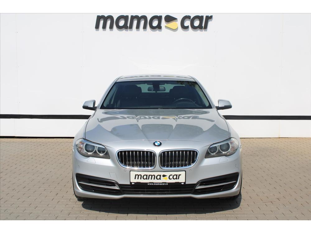 BMW 5 520d xDrive SERVISN KNIHA R