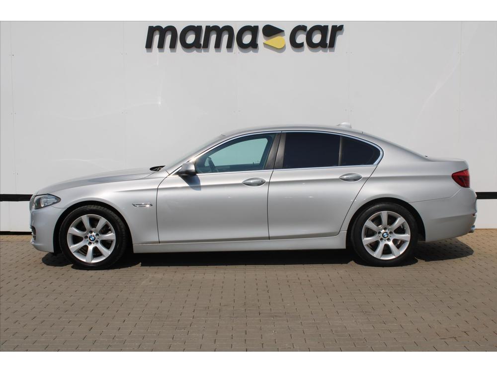 BMW 5 520d xDrive SERVISN KNIHA R