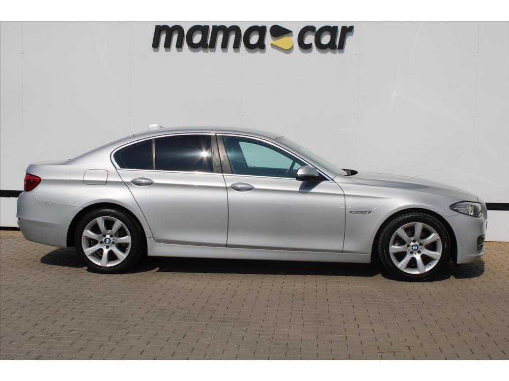 BMW 5 520d xDrive SERVISN KNIHA R