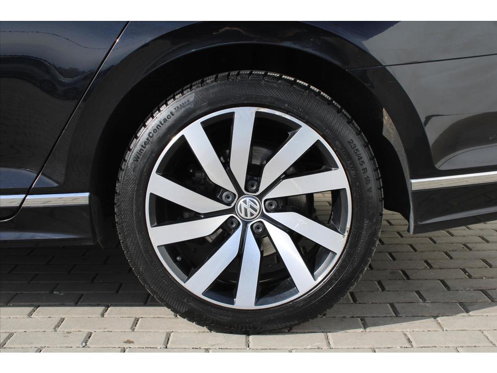 Volkswagen Passat 2.0TDI 110kW DSG R-LINE LED