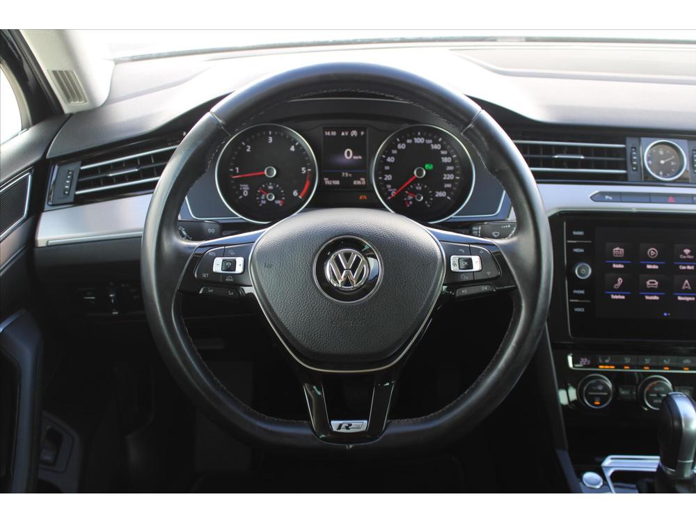 Volkswagen Passat 2.0TDI 110kW DSG R-LINE LED