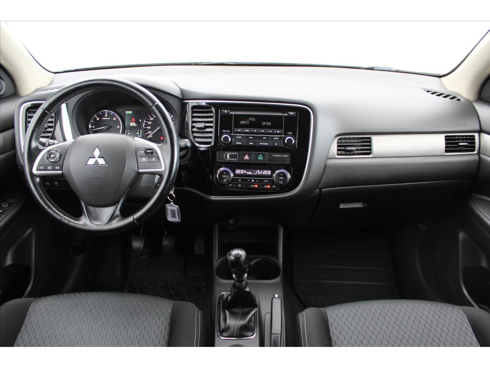 Mitsubishi Outlander 2.2 DI-D 110KW 4x4 1.MAJ. R