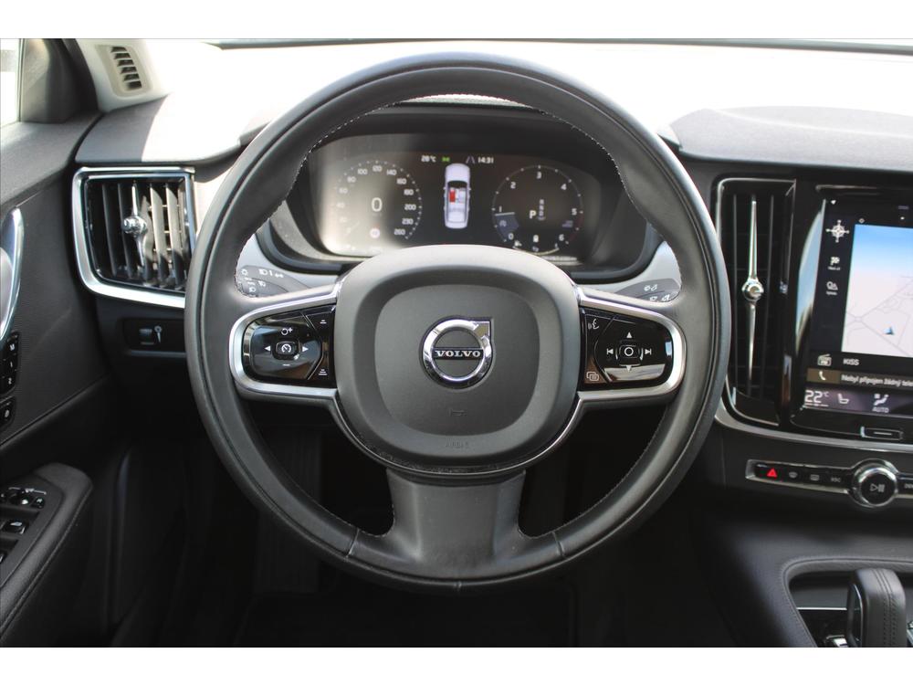 Volvo S90 B5 173kW AWD DPH 1.MAJITEL R