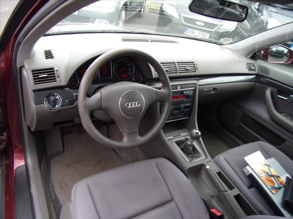 Audi A4 2,0 FSI  110kW