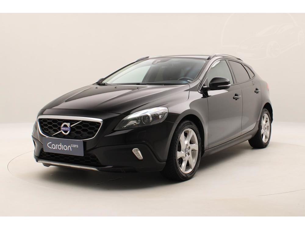 Volvo V40 CC D2 MOMENTUM REZERVACE