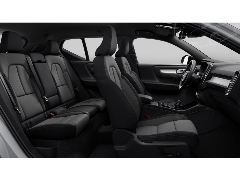 Volvo XC40 B3 AUT DARK PLUS