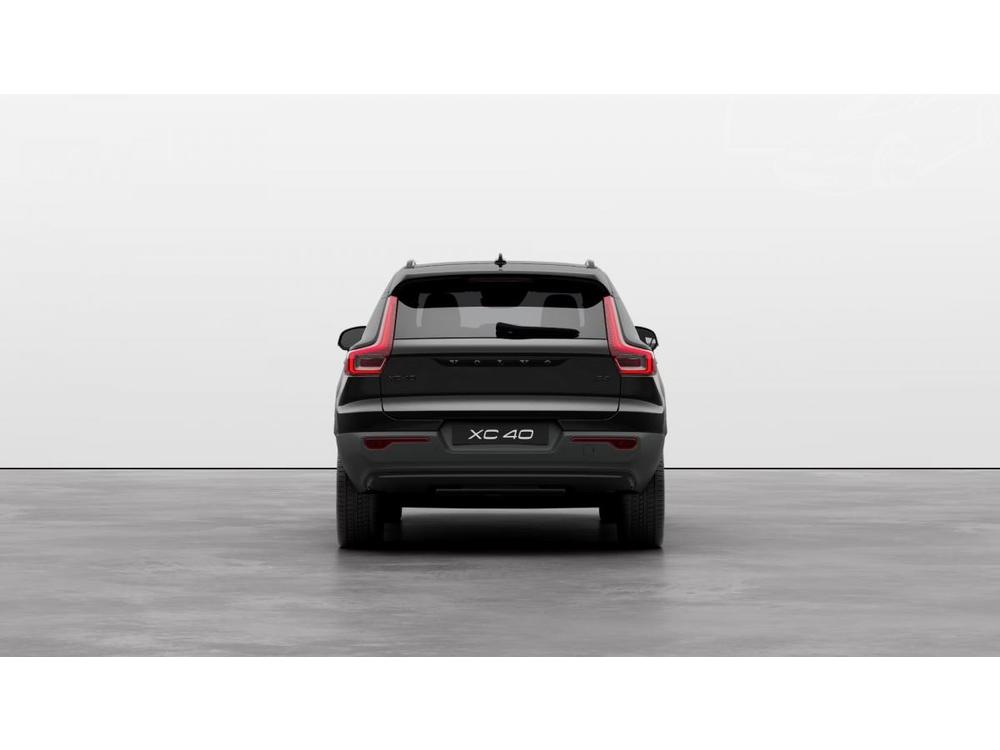 Volvo XC40 B4 AUT PLUS BLACK EDITION