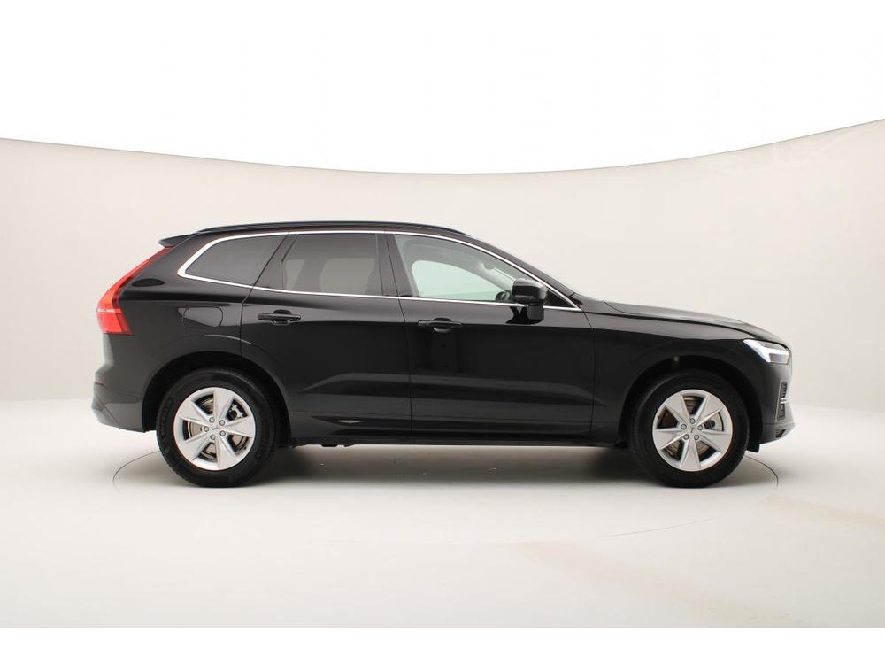 Volvo XC60 B4 AWD MOMENTUM AUT CZ 1.maj.