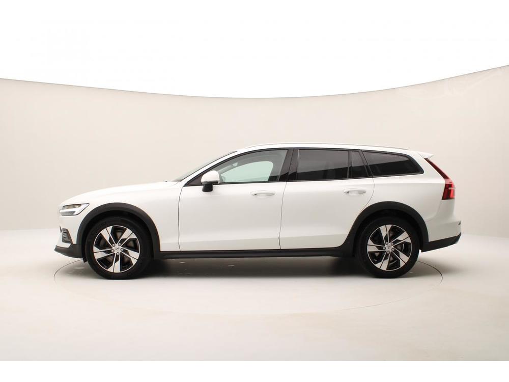 Volvo V60 CC D4 AWD MOMENTUM AUT CZ